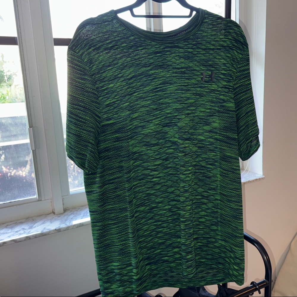 Under Armor Green knit T-Shirt